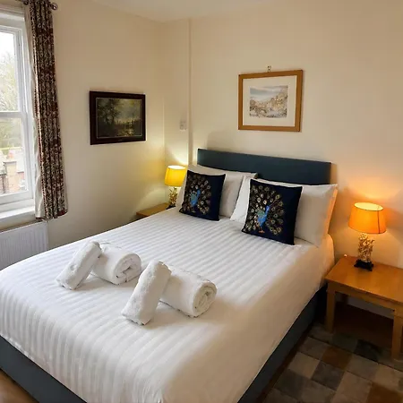 Modern 1 Double Bed-2 Single Beds Flat Centre - 5 Min Train Station-city Centre דירה