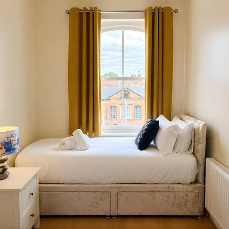 Modern 1 Double Bed-2 Single Beds Flat Centre - 5 Min Train Station-city Centre יורק